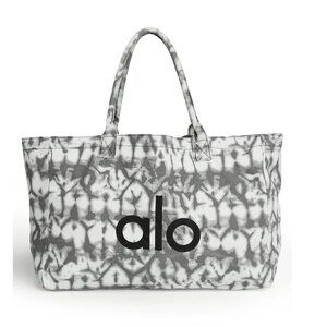 ALO Yoga Gray and White Tote Bag